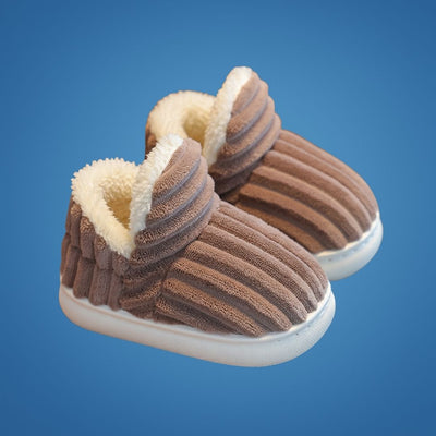 CozyStep | Kids Slippers – Non-Slip Grip – Plush Warm Lining – Keep Feet Cosy Safe and Supported – Perfect Indoor Comfort for Children