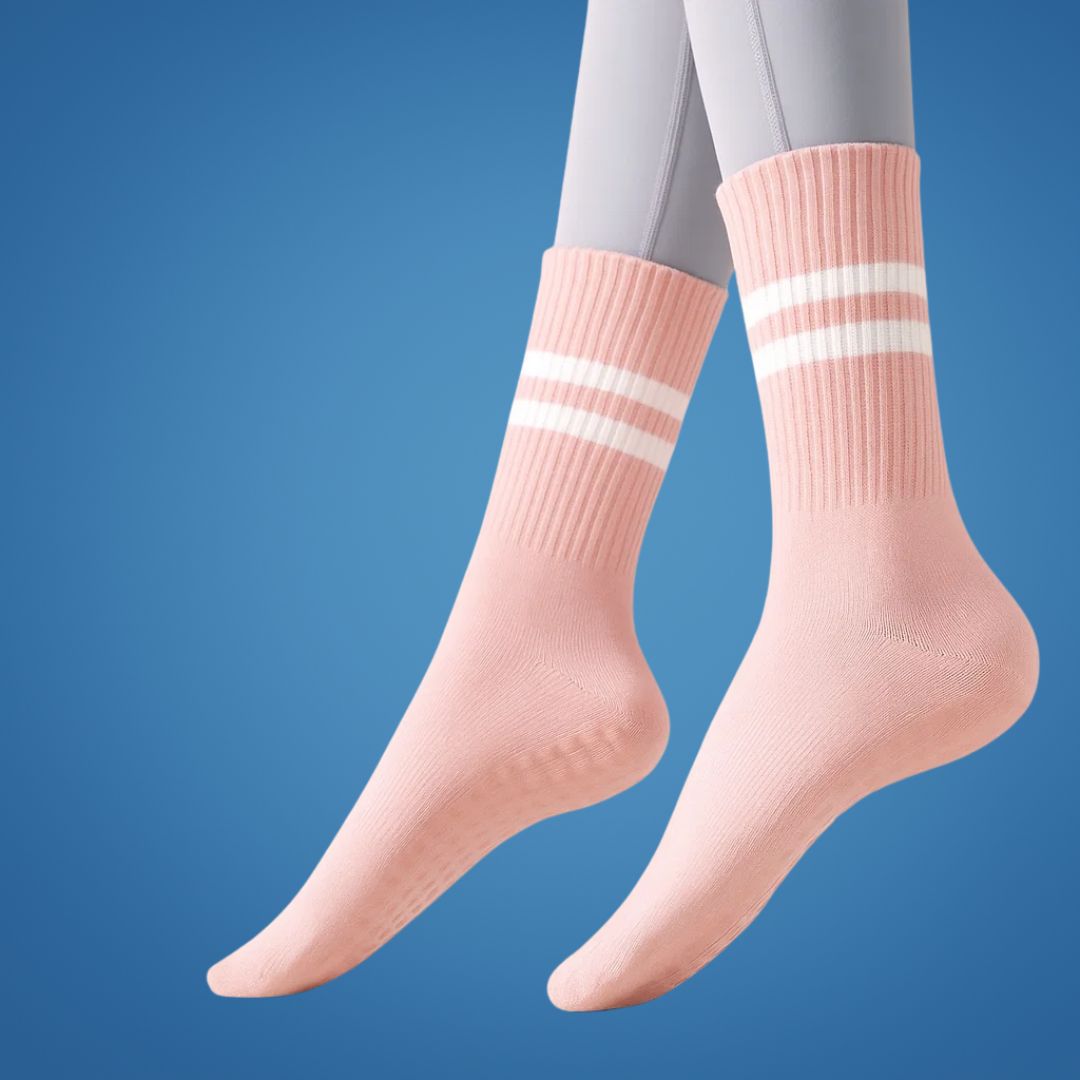 GripCore | Pilates Grip Socks – Non-Slip Traction – Breathable Cushioning – Comfort Fit – Stability & Safety for Women’s Studio Workouts