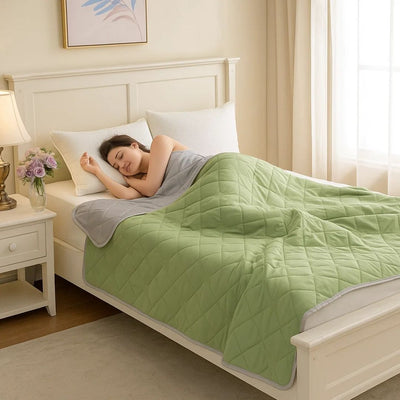 SilkCool | Cooling Blanket – Instant Cooling Comfort – Silky Hypoallergenic Fibre – Prevents Overheating – Relief for Night Sweats Sensitive Skin