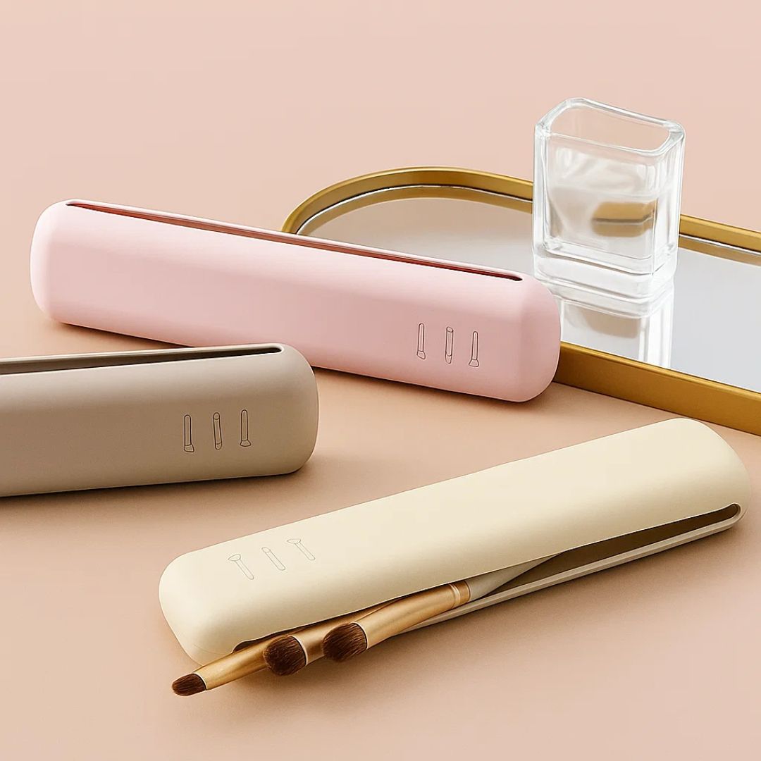 BrushVault | Travel Makeup Brush Bag – Organise & Protect Your Brushes – Dust- & Water-Resistant Silicone Case – Keep Clean & Tangle-Free