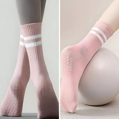 GripCore | Pilates Grip Socks – Non-Slip Traction – Breathable Cushioning – Comfort Fit – Stability & Safety for Women’s Studio Workouts