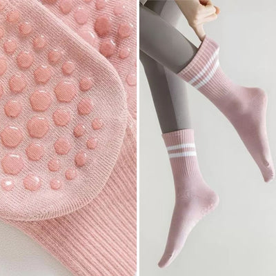 GripCore | Pilates Grip Socks – Non-Slip Traction – Breathable Cushioning – Comfort Fit – Stability & Safety for Women’s Studio Workouts