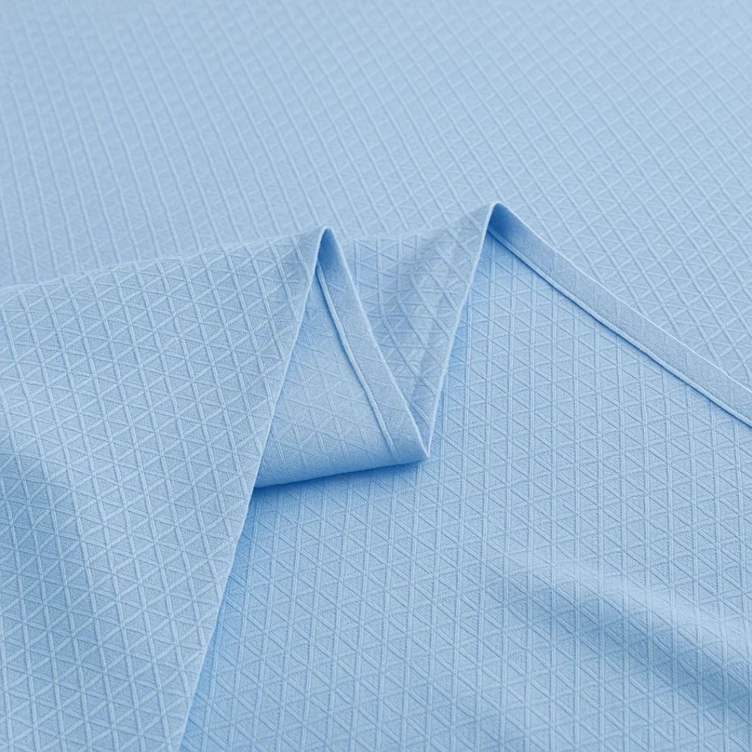 CoolBreeze | Cooling Blanket – Temperature Regulating – Breathable Bamboo Fibre – Cooler Nights – Relief From Night Sweats and Overheating