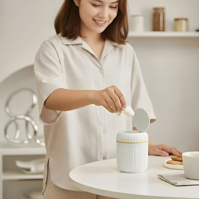 NeatBin | Desktop Bin – Odour-Sealing Lid – Durable Removable Inner Bucket – Compact Space-Saving Design – Keeps Desks Clean & Fresh