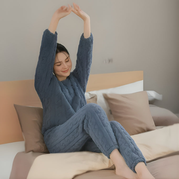 CosyAura | Warm Flannel Pyjamas – Thermal Insulation – Extra-Thick Soft Fabric – Women’s Winter Loungewear for Cosy Sleep and Warm Comfort